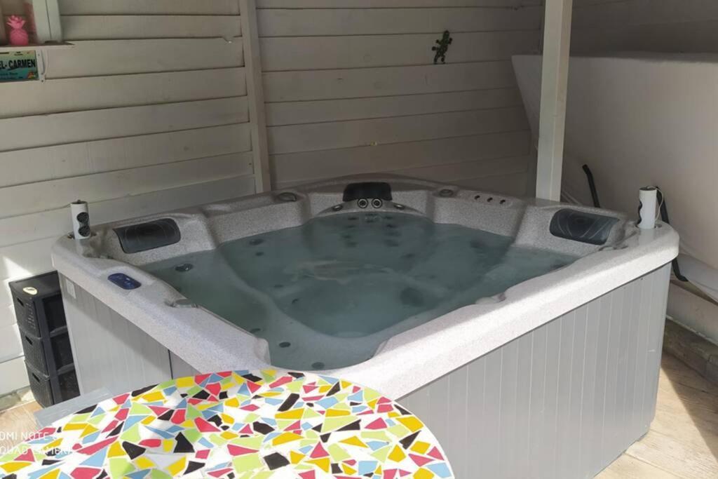 Appartement Tout Confort Au Calme Avec Jacuzzi Mouguerre 外观 照片